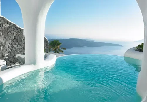 Santorini infinity pool 1